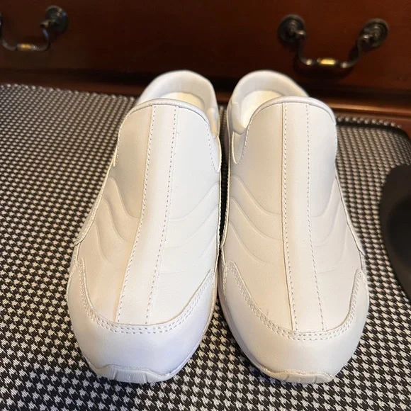 Easy Spirit Women's Leather Mules in White Style Name “Tour Guide” - Picture 1 of 5